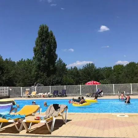 Mobil-home Confortable Avec Terrasse Et Cuisine Equipee - Api-1-52-743